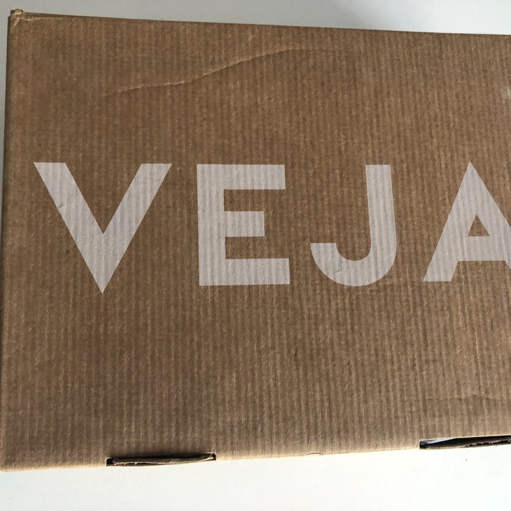 Veja Roraima Suede - Picture 7 of 7